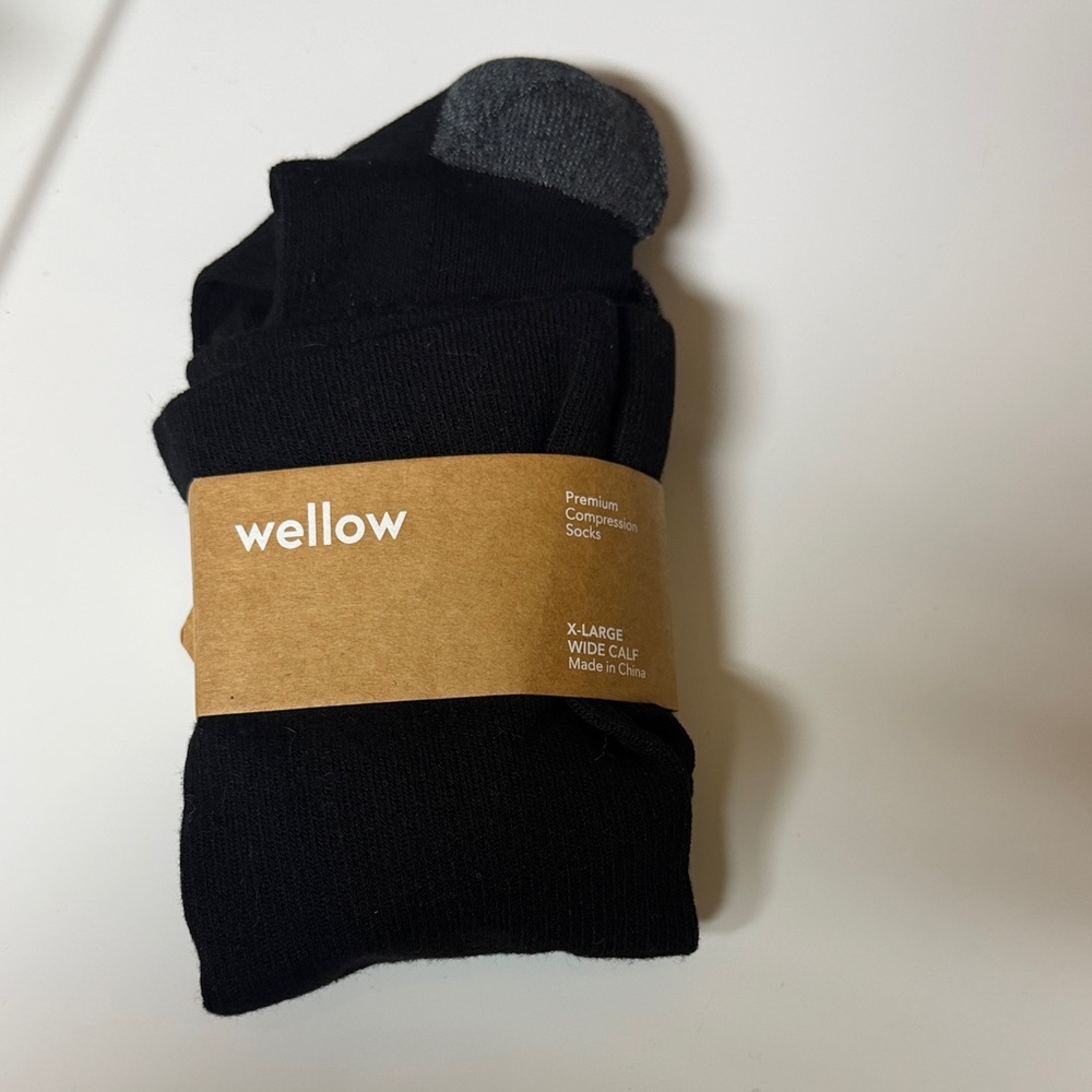 NWT Wellow Women's Wide Calf Compression Socks XL 12-15